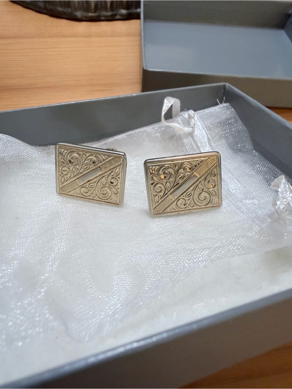Engraved Rectangular gold Cufflinks